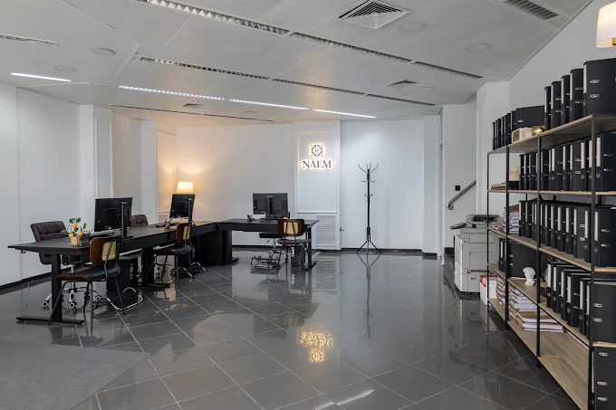Zona de trabajo de las oficinas de NAEM